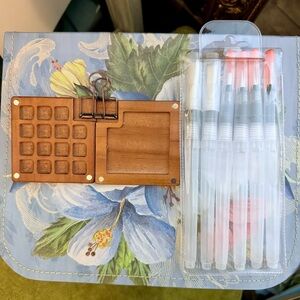WATERCOLOR SET TRAVEL PALETTE 6 PEN BRUSHES INCLUDED MAGNETIC BOOK NEW